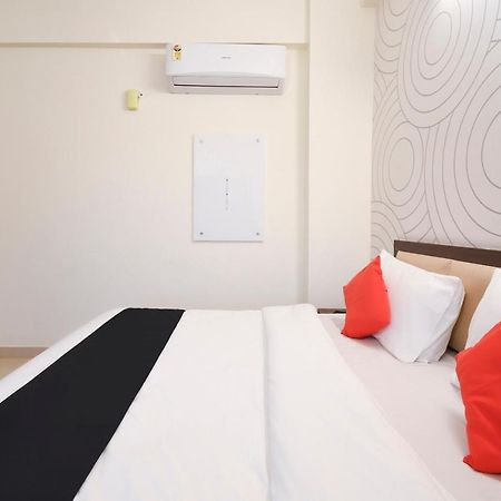 Capital O 70097 Sudha Inn Lucknow Luaran gambar
