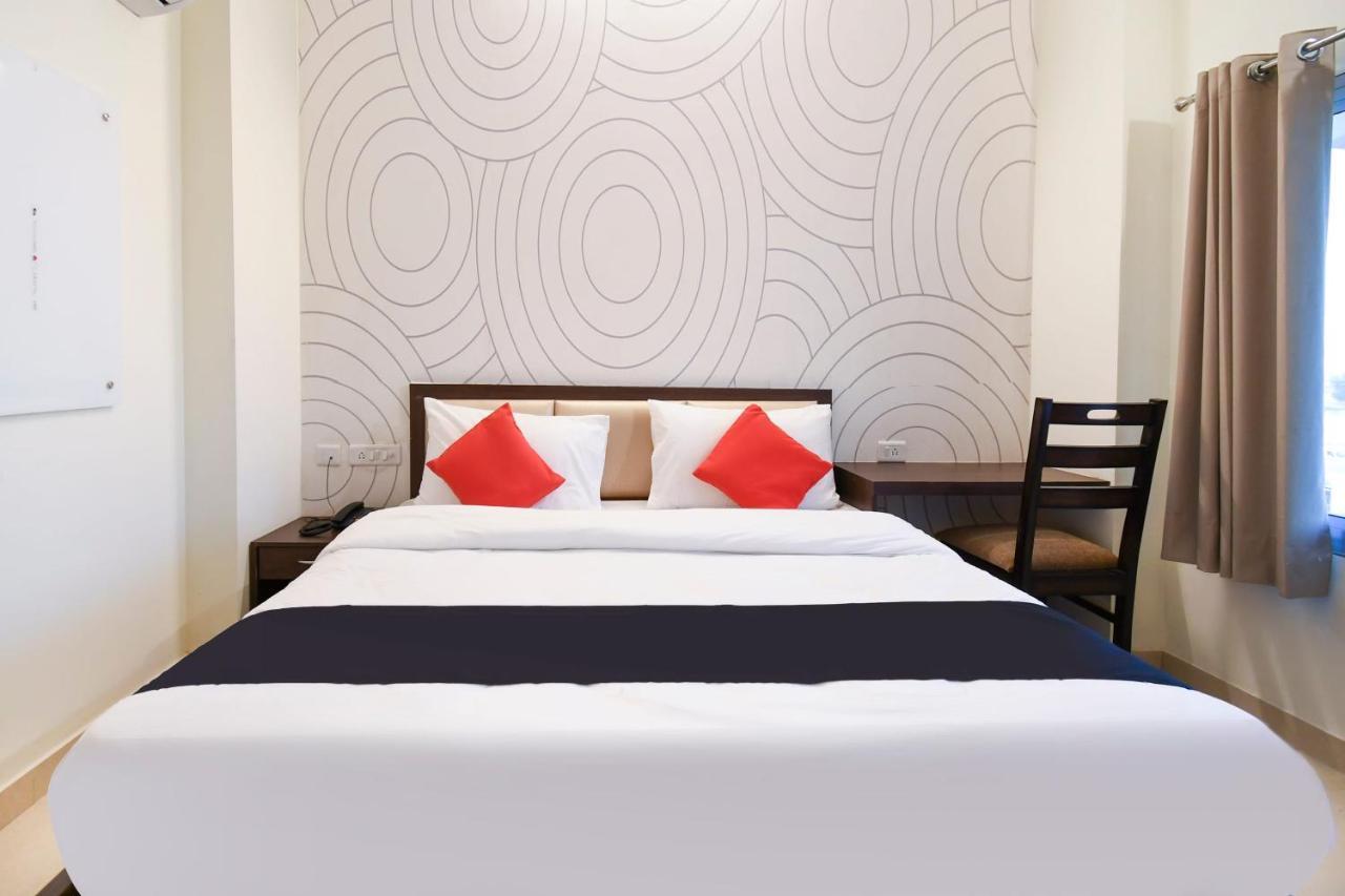 Capital O 70097 Sudha Inn Lucknow Luaran gambar